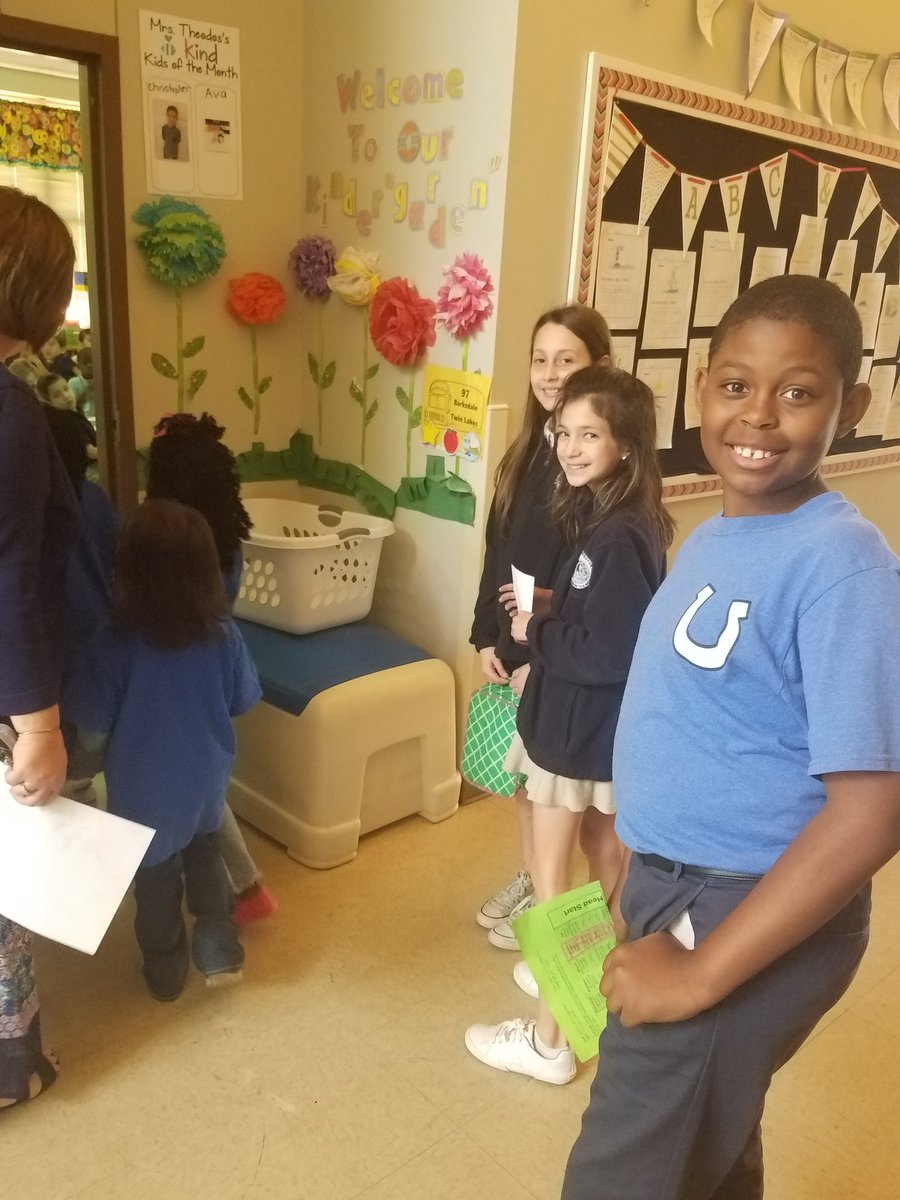 SPEstallions's tweet photo. Our S2S students also know as Stallions 2 Stallions gave a school tour to Wesley Headstart Center students. #SPEexcels @MilitaryChild https://t.co/EPWv8BQlFS