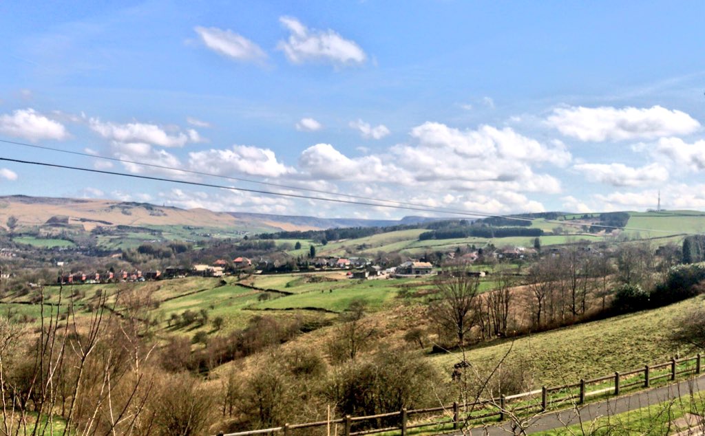 SaddIndependent's tweet photo. What’s not to love? Saddleworth in the sunshine today. https://t.co/S5Lnqq0PAa