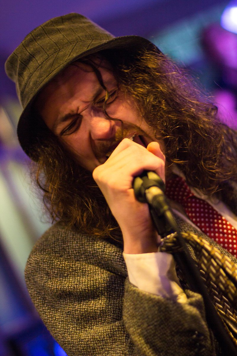 Divide and Conker tweet media