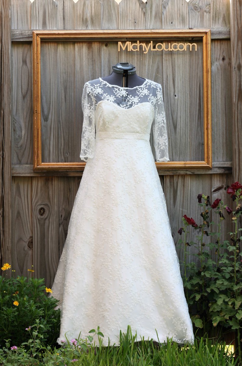 MichyLouDotCom's tweet photo. New empire waist dress in the shop! https://t.co/M6AReQg0cQ