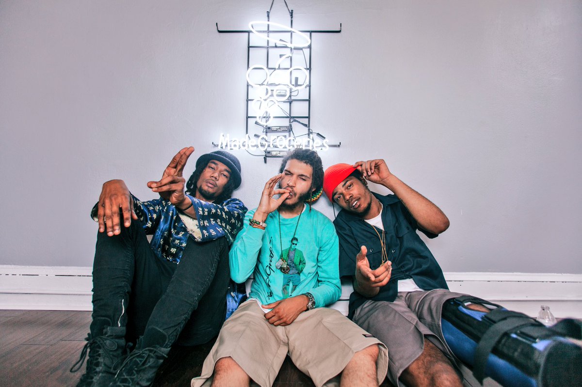 MadeGROCERIES's tweet image. It’s always been right here in the city and we ain’t never been the type to run from what we come from.
#DontBeASlave 
📸: @tvadv_