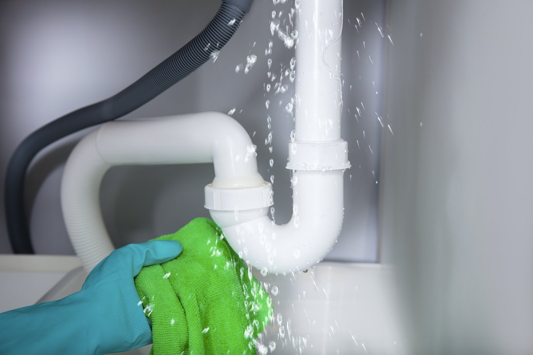 OlympusFL's tweet image. Are you protected in case of leakage / seepage water damage in your home? The answer could depend on your insurance carrier. #HereForYou #FloridaHomeowners 
buff.ly/2Ee5XS1