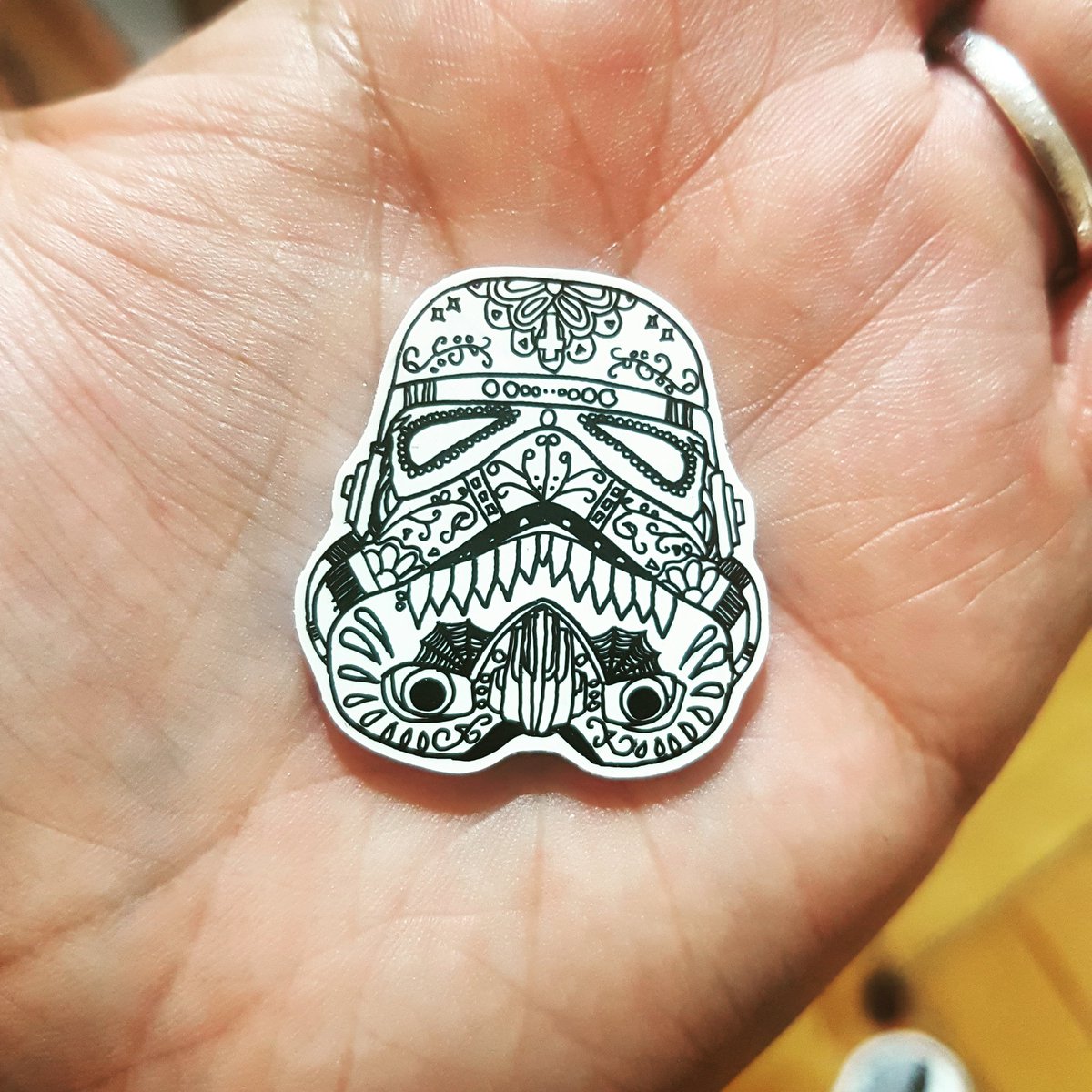 Any #StarWars  fans? My new #stormtrooper pin in a #sugarskull #candyskull style #HandmadeHour <a href="/HandmadeHour/">HandmadeHour</a>
