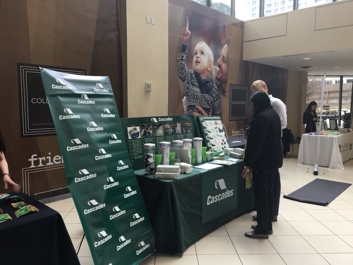 CollegeParkShop's tweet photo. Celebrating Earth Week at Toronto College Park as we host our annual Earth Week Celebration with our supporting vendors  @Hallmark1977  #cascaderecovery and #urbancorefitness https://t.co/ELI0ItykBh
