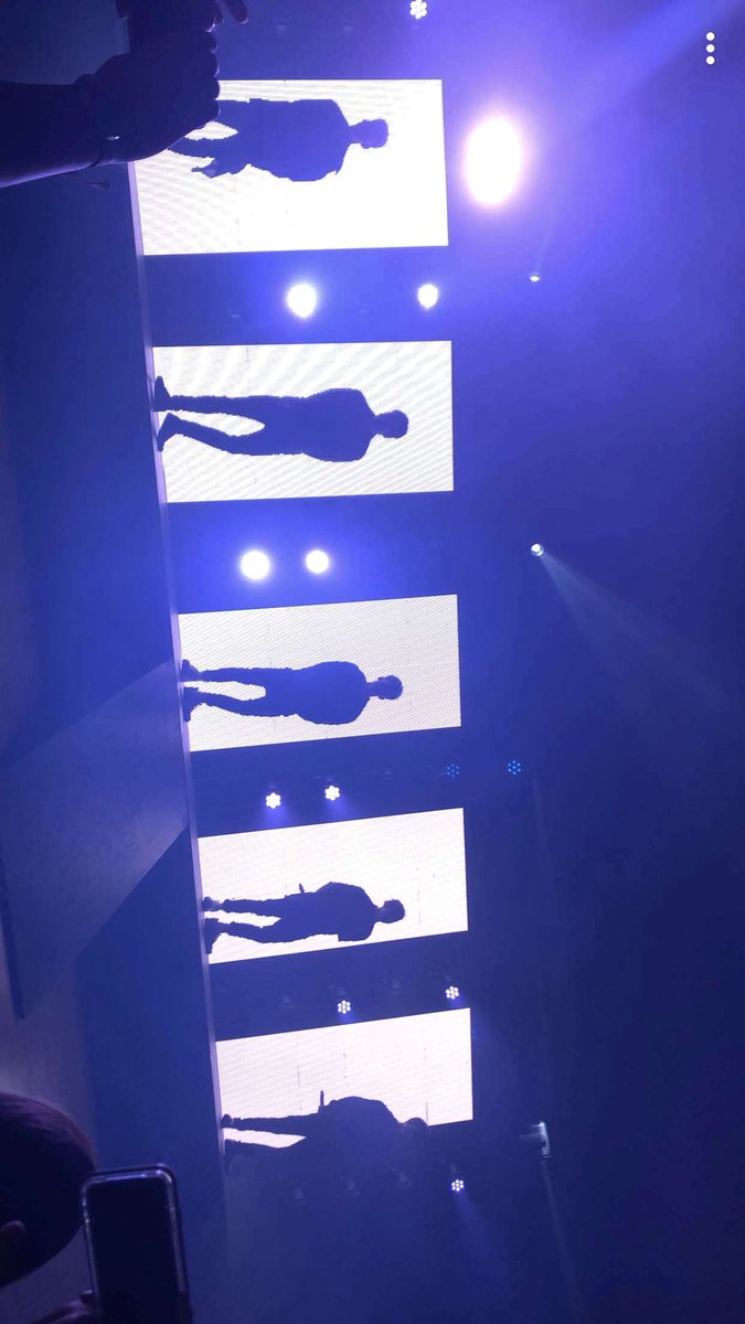 moistydolans1's tweet photo. Honestly best night ever... 4-17-18 is a day to remember❤️❤️ @whydontwemusic #InvitationTour https://t.co/m7POzMimWF