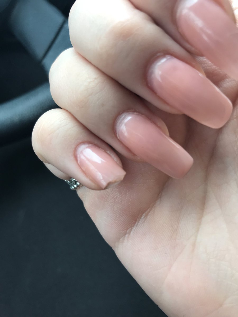 trendynails_'s tweet photo. Sad day when your #nail breaks 😞 https://t.co/DD18jBTHA6