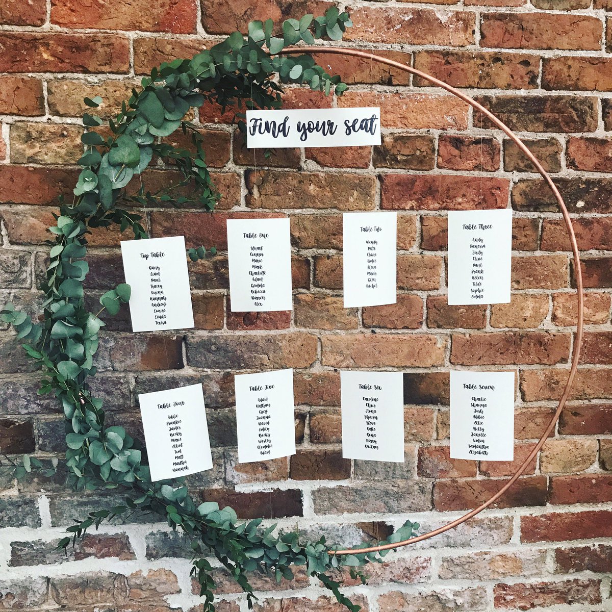 PrettyLittleExt's tweet image. Table plan inspiration!! #weddinghour