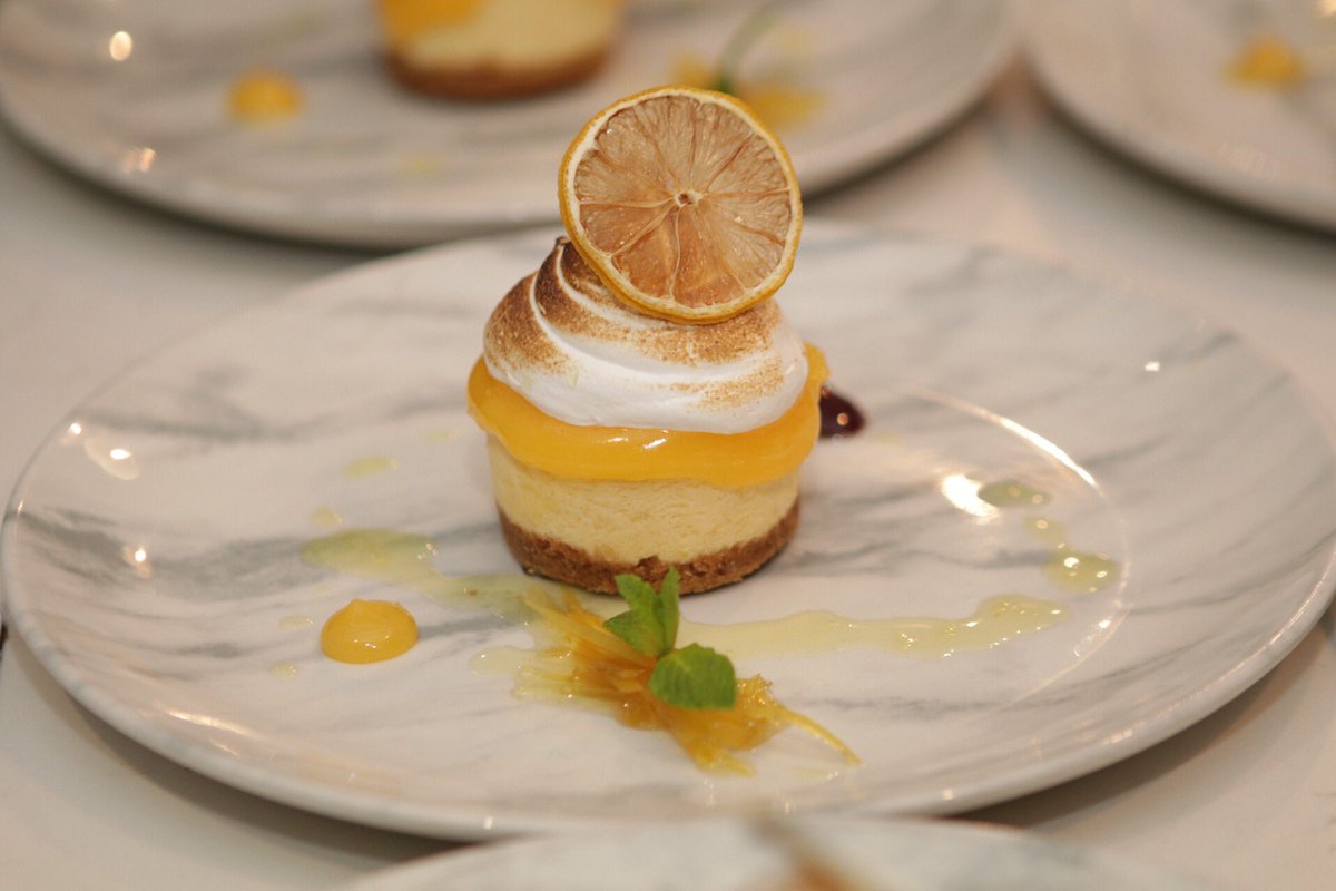 Seasoned_Africa's tweet photo. A little cheesecake #SLLIFESTYLE #CafeDelSolChefsTable https://t.co/wPgDmarD5Z