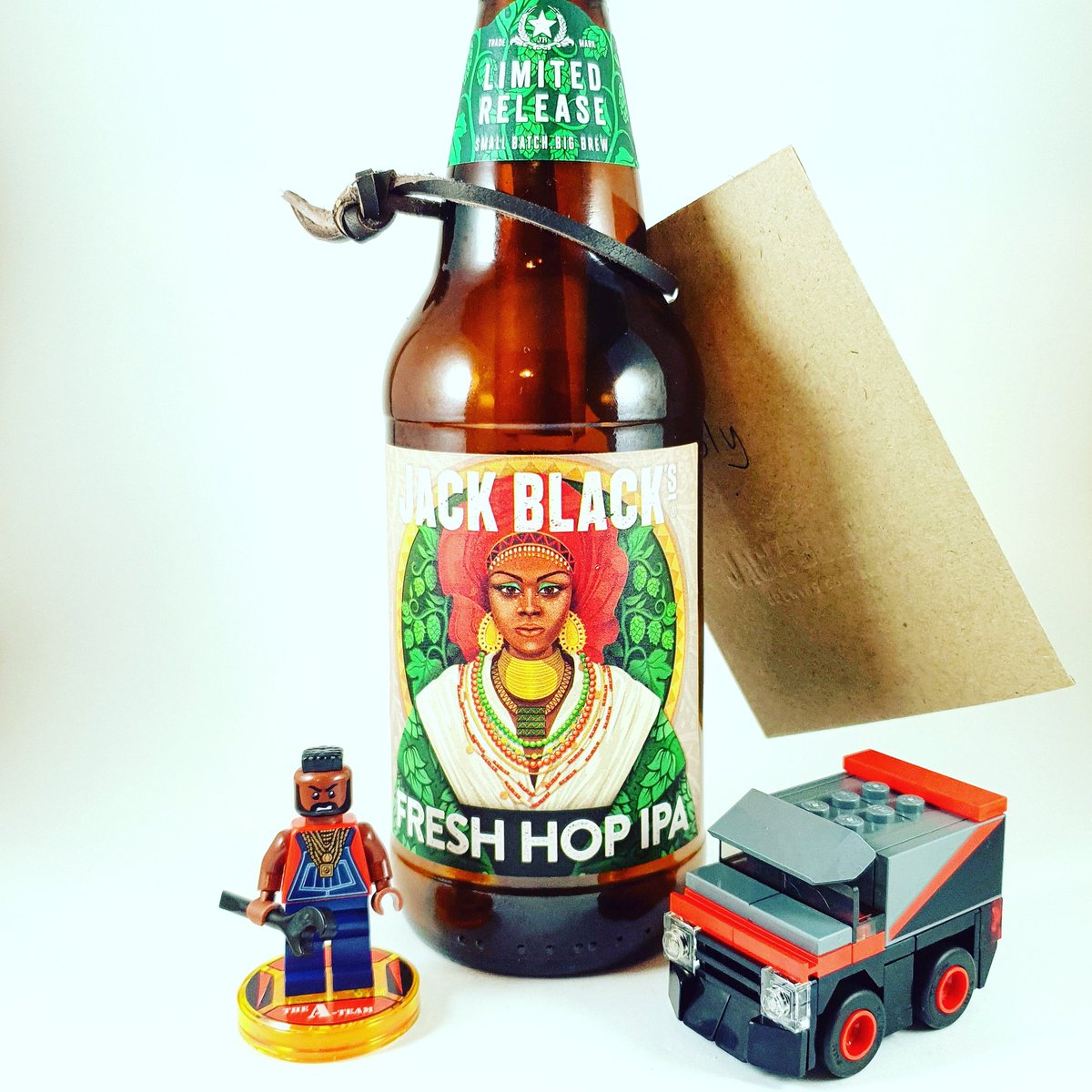 👸🍺🛠️
I pity the fool that misses the launch of Jack Black's Fresh Hop IPA!
WHEN: 20 April, Friday, 6PM
WHERE: Jack Black's Brewing Company
🤓🍻
#JackBlackBeer #FreshHopIPA #LimitedRelease #TheATeam #BABaracus #LEGO #LEGODimensions #TastingLeague
📸 instagram.com/p/BhuYPJZFxPh/