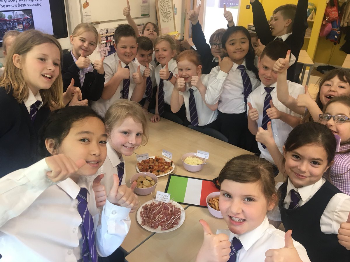 MrsJonesJPPS's tweet photo. What a tasty enrichment day in 3/4C, learning about a balanced diet, tasting Italian food and finding out about the Italian diet. ๐๐
๐ง๐ฎ๐น #exploreandexperience @JubileeParkPS https://t.co/GHbSd2sw6g