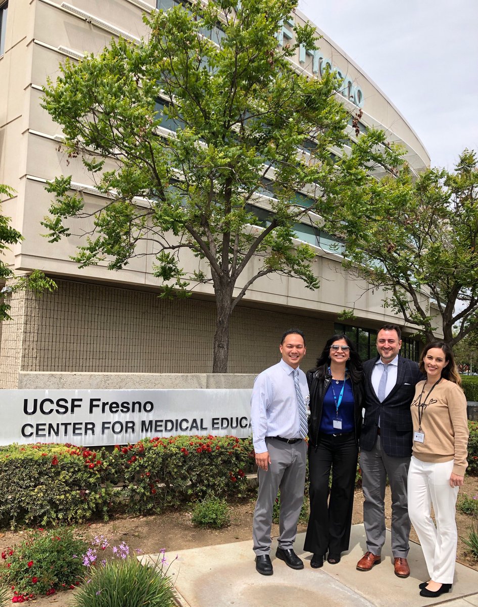 UCSFFresno's tweet photo. Enjoyed introducing @FresnoBee editor @JoeKieta to @UCSFFresno today. Thanks for spending lunch with us! #UCSFFresno #FresnoBee #Fresno #trainingdoctors #patientcare #research #community #improvinghealth #weareyourUCSFFresno https://t.co/b1xF3cnOgK