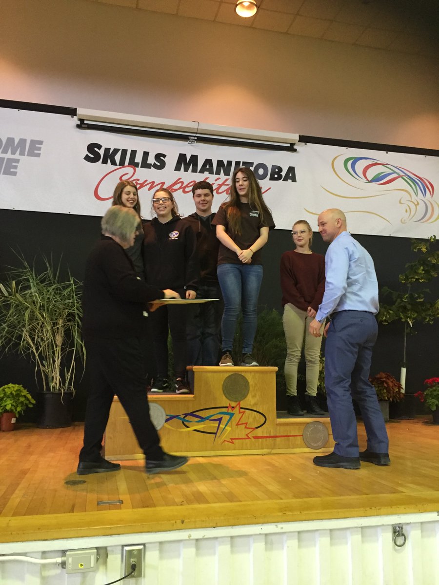louis_riel_sd's tweet photo. Students from the @ArtsTechCentre took home 7 medals at the 2018 @SkillsManitoba Competition, including 3 gold, 3 silver and 1 bronze. Congrats! https://t.co/TAk3JdPlK8