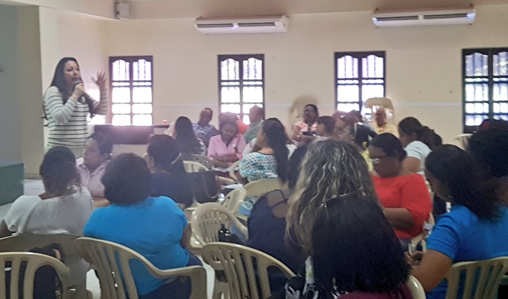 DIANAECHAVARRIA's tweet photo. La @sedcartagena en articulación con Formadoras de @PTA_Colombia realizan Taller con Líderes de Apropiación y Transferencia jornada cuyo foco fue el  Fortalecimiento Curricular #PICC  #PlanesDeArea https://t.co/GcdIbVVtWq
