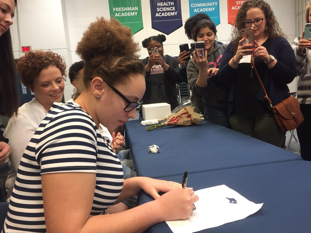 Jennifer Luce tweet media