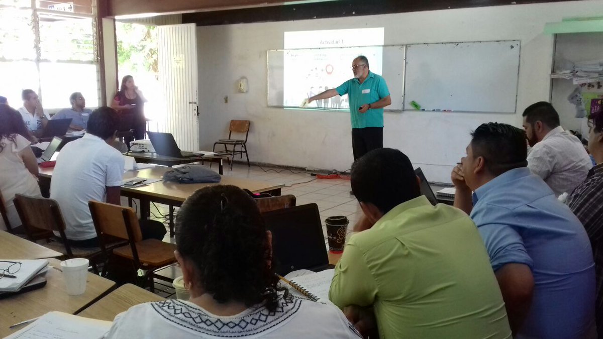 maganapablo's tweet photo. Seguimiento en proceso de evaluación a directores al termino de su 2do. año en Proyecto de Gestión día 17 grupo 11 con 31 asistentes y día 18 grupo con 31 asistentes en la Normal Superior de Jalisco. Excelente estrategia de Formación Continua @saire83  @sergioruvalca https://t.co/VUvzxMSvYr