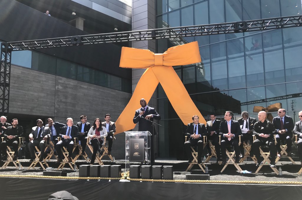 MagicJohnson's tweet photo. Today we opened the new state-of-the-art @LAFC Banc of California Stadium. Congratulations to my fellow owners, Coach Bradley and his staff, and the @LAFC team! https://t.co/jEdG6xcuU2