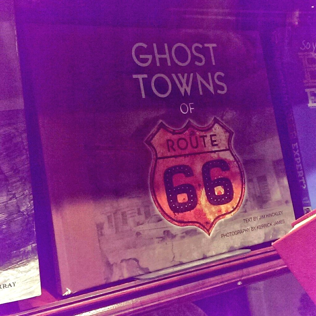 Planetary_Pilot's tweet photo. @JustinSCARRED @allywarren_
Sorry for the bad picture quality! But I saw this book in a shop window tonight and I just HAD to take a pic and share it with you...
I wonder how many spooky tales there are on Route 66!! ๐ป๐ป๐ป๐ป
#sometimesmob https://t.co/VMY3Xpefdg