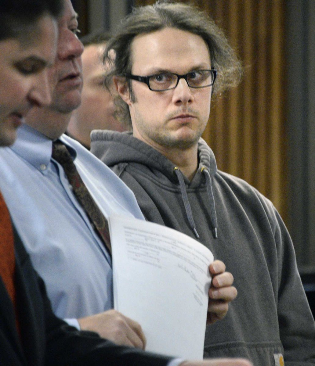 activitiesinalb's tweet image. Bolton official charged with faking contamination reports dlvr.it/QQ0LNM