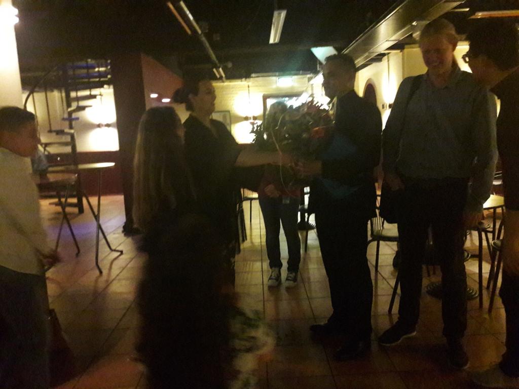 BE_tudelft's tweet image. Congratulations Ali on your MSc graduation! #eemcs