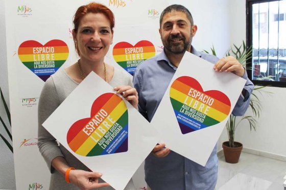 MijasCom's tweet photo. #Diversisad 💙| #Mijas
#Mijas celebra unas charlas informativas en todos los centros educativos a favor de la diversidad sexual
cc: @mccarmonampap @ArcoIrisLGBTI
▶︎ https://t.co/4nKUnjUJYG https://t.co/pRffFjuXGz
