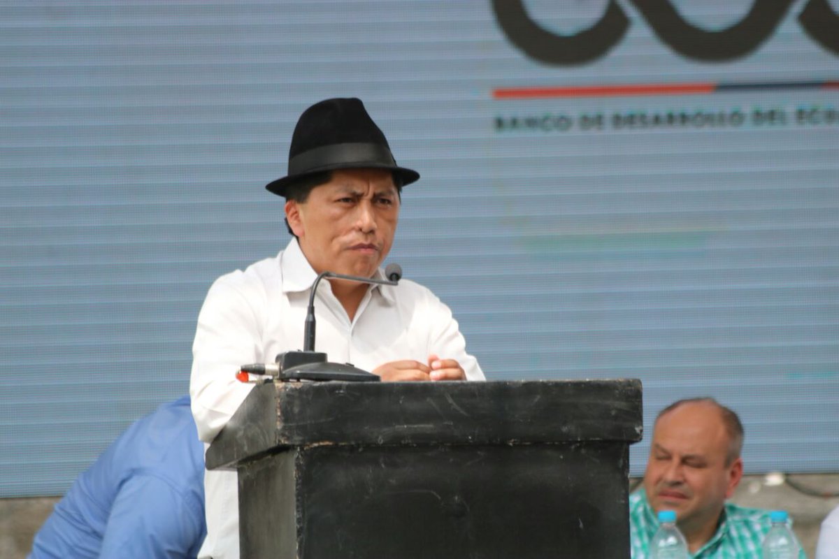 "También con el <a href="/BDEcuadorBP/">Banco de Desarrollo del Ecuador B.P.</a> realizaremos el compromiso de financiamiento de la primera fase del Sistema de Agua Potable de Flavio Alfaro" <a href="/HumbertoCholang/">HUMBERTO CHOLANGO</a>  #AguaParaTodos