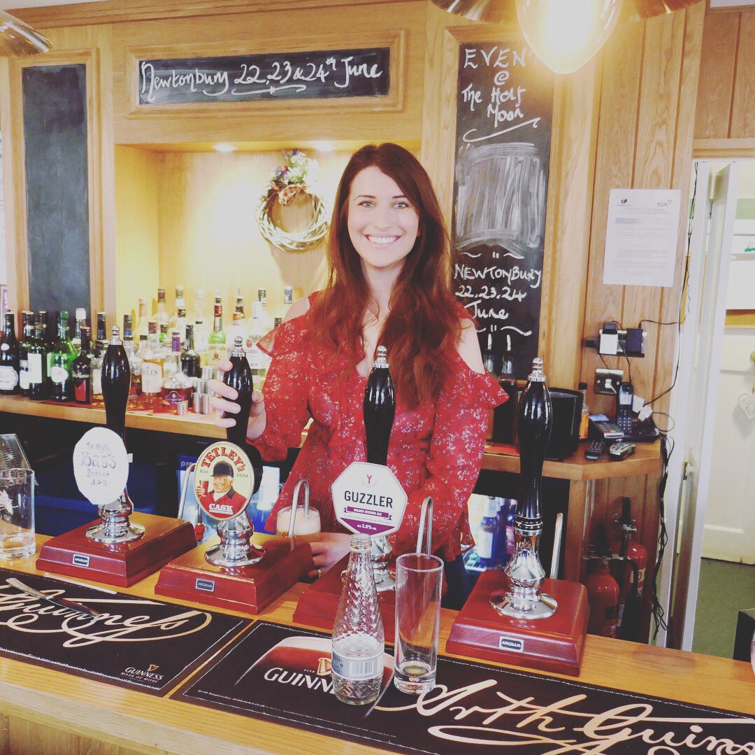 EarnestTour's tweet photo. Far better than a cucumber sandwich! Delicious lunch and delightful afternoon visiting our sponsors @halfmoonnewton with our #TheImportanceOfBeingEarnest cast! 🍻🍷🍽 Catch us tonight @YorkTheatre #York https://t.co/fJ5N1HQHvE