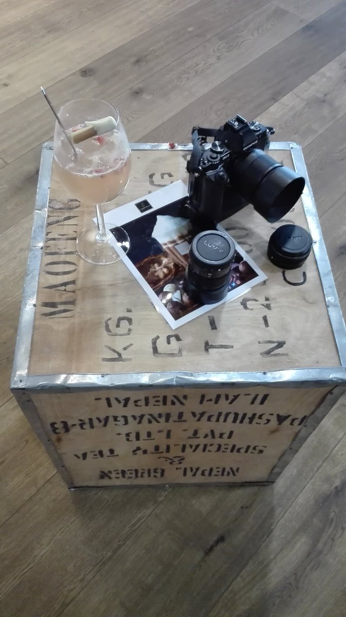 bela_M68's tweet photo. SchokoFotoFieber...ueberall Schokolade und tolle Fotomotive @Coppeneur_Con #chocotweetup #beantobar #olivercoppeneur https://t.co/devJ1Vrvgm