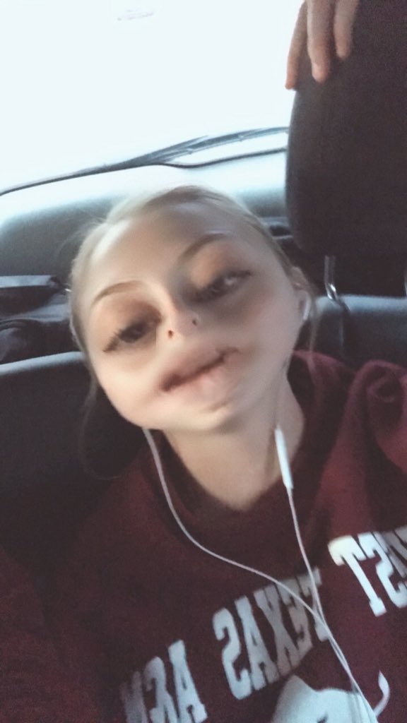 Happy 21st to my bestfriend/roomie!! Hope you have a great birthday I love you so much!! Can’t wait to have so many more fun adventures with you!