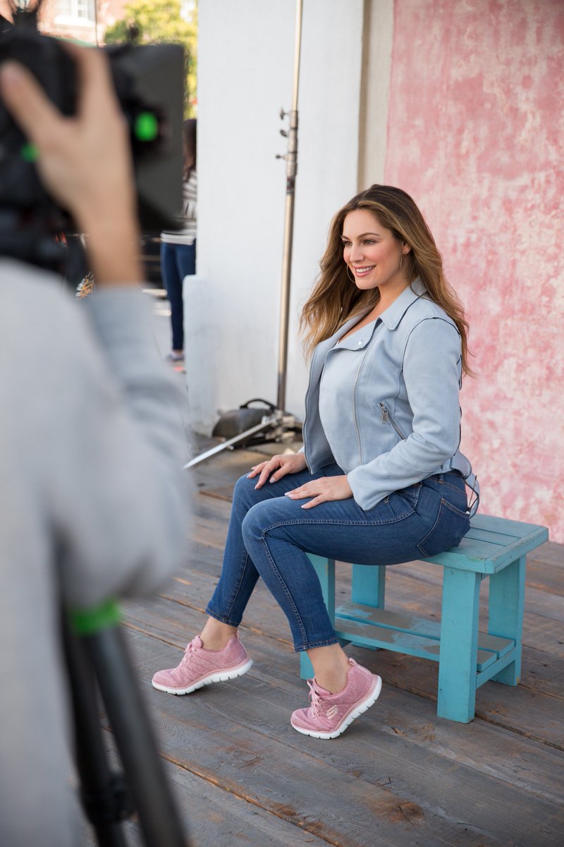 SKECHERSUSA tweet picture
