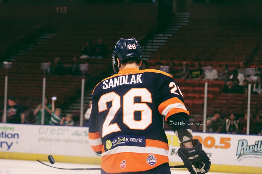 _emyshouldistop's tweet photo. The pictures I took of @Sandman2eight at the end of the season were some of my faves all year. Felt like sharing them here as well as on Instagram ☺️ https://t.co/AeYFPaKgpd
