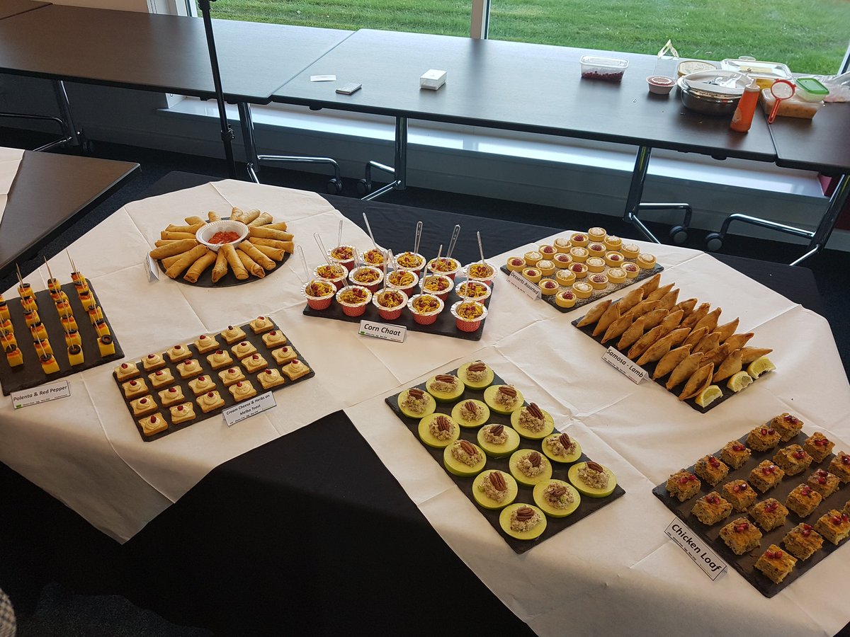 PennineLiving's tweet photo. Thanks for a great event Mubarak! @1eventsmedia and @HSBCUKBusiness some good new contacts made! And thanks for the great food Sushma!! @sushmasnacks !! #GrowingLancashire https://t.co/bx4r0udTfC