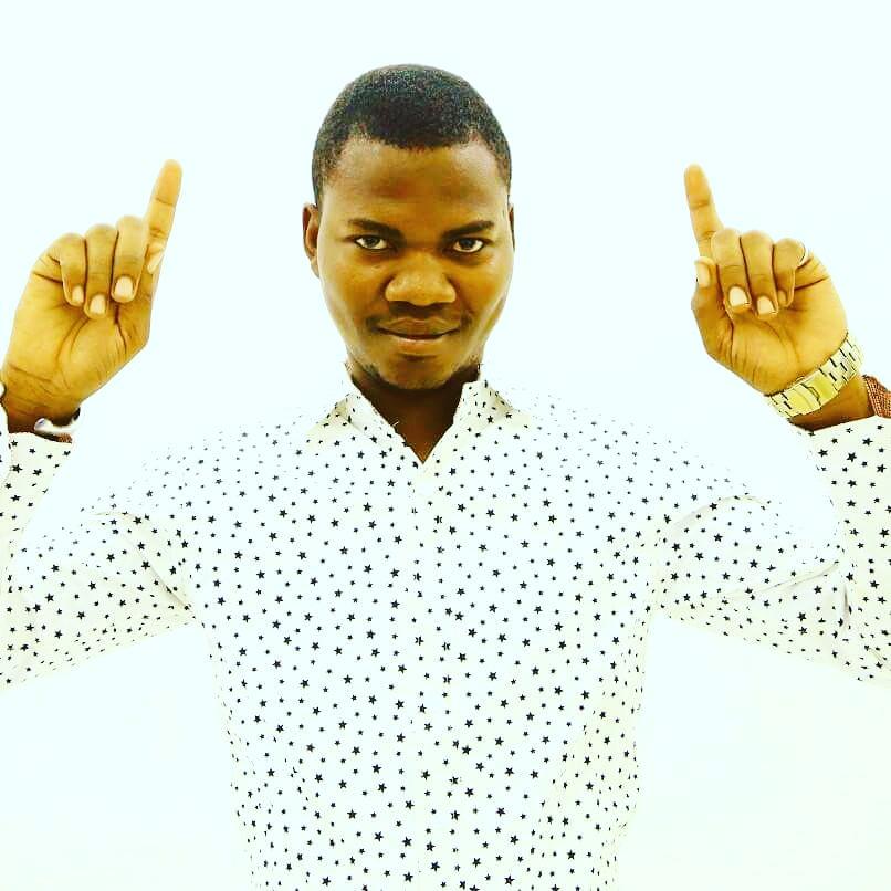 balis_le's tweet photo. "La valeur d'un homme se mesure au bonheur qu'il procure aux autres"
Un maaya entrepreneur se distingue par sa capacité à impacter positivement sa communauté(Mamou DAFFE).
Soyons une lumière pour les autres!!!
#BalisLeSage https://t.co/8OjuyTJ5lZ