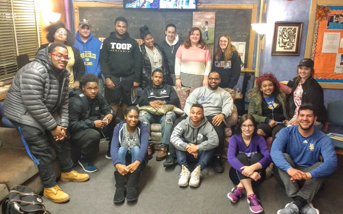 NDCMinistry's tweet photo. Great gathering last night of some of our most dedicated service volunteers this semester! #NDCserves https://t.co/T2os7wSa6w