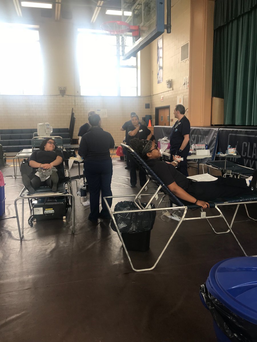 MsgrScanlanHS's tweet photo. Thank you @newyorkbloodcenter for visiting #MonsignorScanlanHighSchool yesterday! With your help our students were able to help save the lives of over 250 people! We greatly appreciate our students and staff for partaking in this selfless act.  #MsgrScanlanHS #Scanlan #BloodDrive https://t.co/yjDqYGnpYE