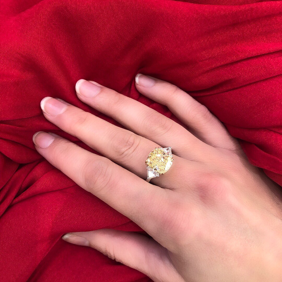 bijouterieLJ's tweet photo. Do you remember our new beautiful yellow diamonds (see photo nº3 for reminder) ? 
One of them became a stunning ring ! 
Stay tuned to discover the next creations. https://t.co/JfbO762iH9