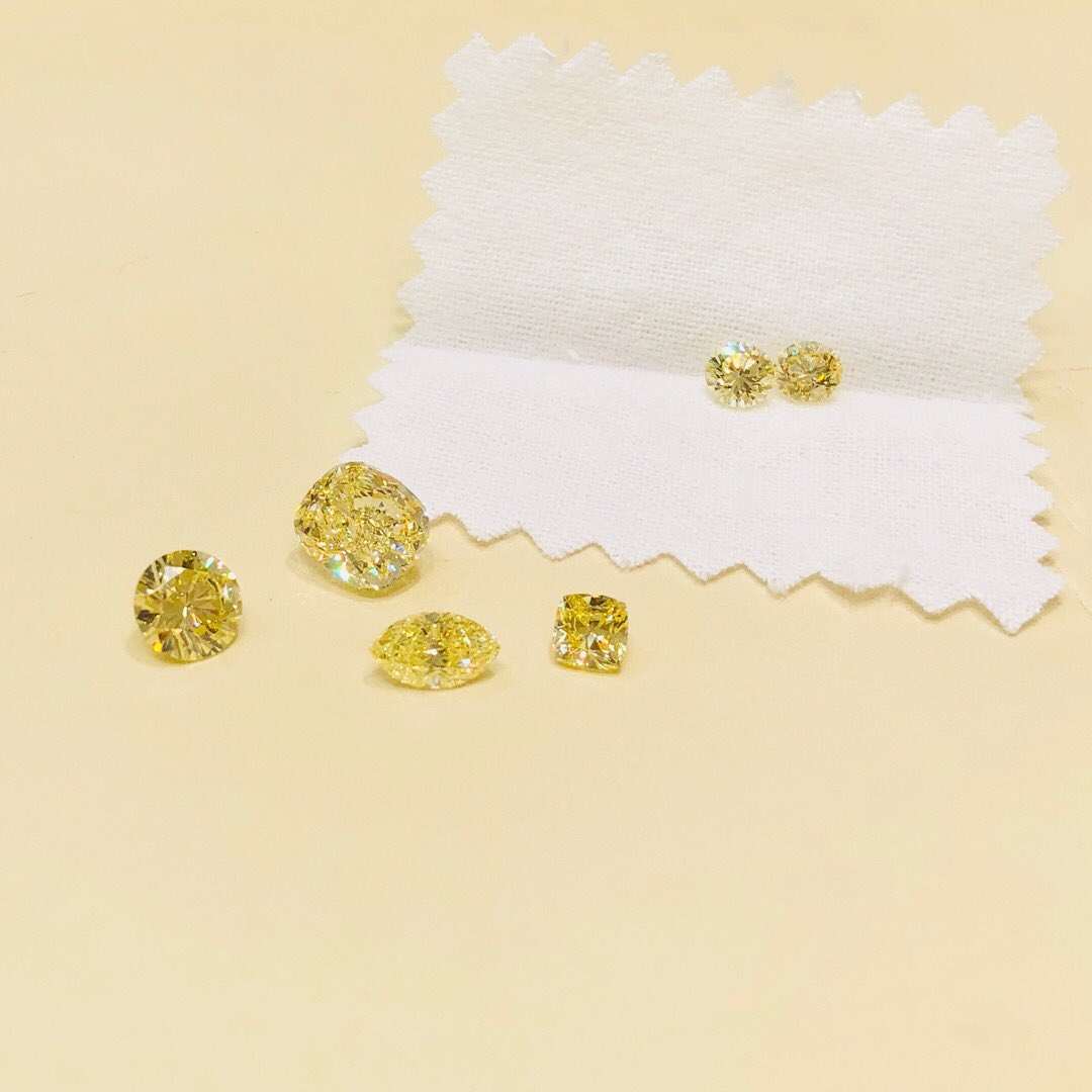 bijouterieLJ's tweet photo. Do you remember our new beautiful yellow diamonds (see photo nº3 for reminder) ? 
One of them became a stunning ring ! 
Stay tuned to discover the next creations. https://t.co/JfbO762iH9