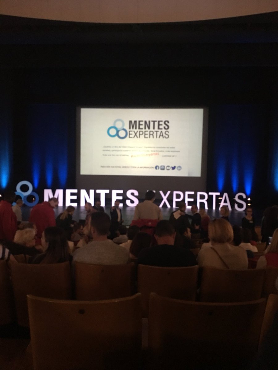 marialoveslive's tweet photo. Emocionados hoy en #murcia #mentesexpertas &amp; @vkuppers 
👏👏👏👏👏👏👏👏🔝🆒 https://t.co/caW7gnDw7v