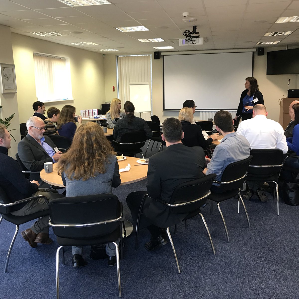 Tonight’s #changemanagement network event with <a href="/KatharineRoff/">Katharine Roff</a> from <a href="/_Act_Positive/">Act Positive</a> on Emotional Intelligence and its ability to help change, has started!