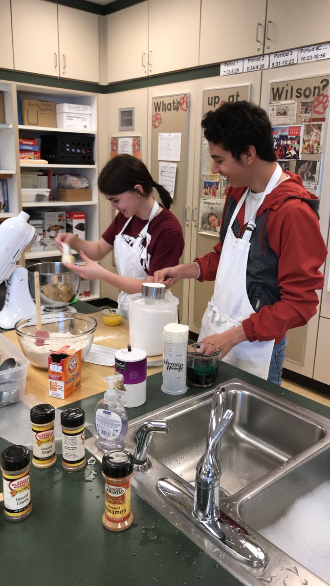 moyjoc's tweet photo. Spring gingerbread house unit has begun #chefsclass #wilsonsd https://t.co/XITnJVyYeS