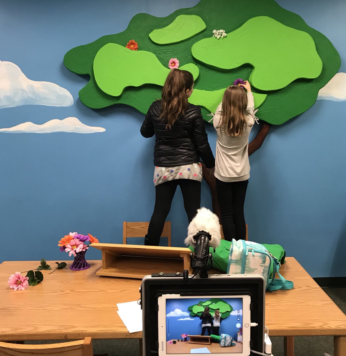 LibraryMakerLab's tweet photo. Blooms are added to the tree in our TV studio, Ss created spring habitats and our #hawksome turtles are soaking up the sun. Now, if only Mother Nature would cooperate! #springisintheair #mattsmakerspace #leboproud #mtlsdsteam https://t.co/LiO7nBg7oa