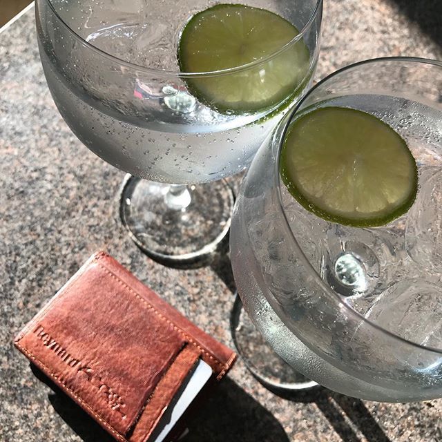 ReynardLeather's tweet photo. Officially counting this as the first G&amp;T of summer.  #sunshine #ginandtonic #reynardwallets #hellyeah https://t.co/mdcAXAOrCl https://t.co/EBYVu47sFu