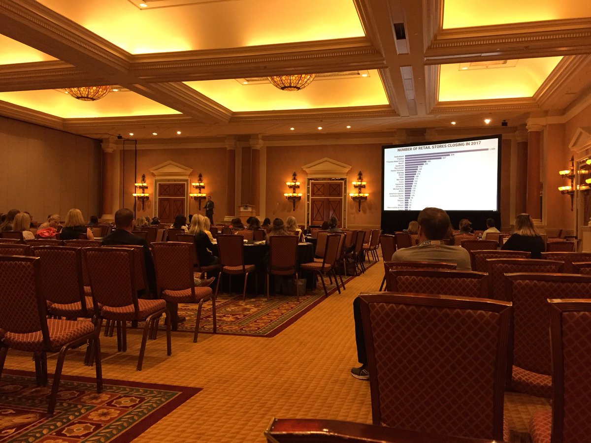 JoeUrbanski's tweet photo. Why do people think font size 12 is going to be big enough for people in the back of a room 400 feet deep?? I stick with font size 40+! #SHRMTalent https://t.co/m0qQWJDQ48