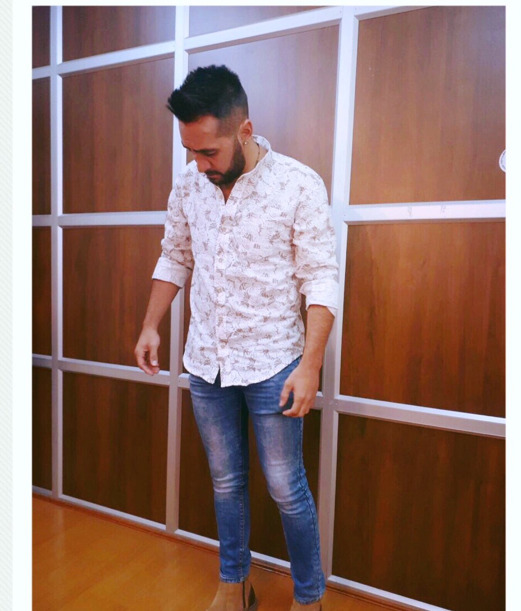 sebcrem921's tweet photo. Gracias a #Boxbrand por mi look de hoy 👍🏼 https://t.co/4bh0gAvz0B