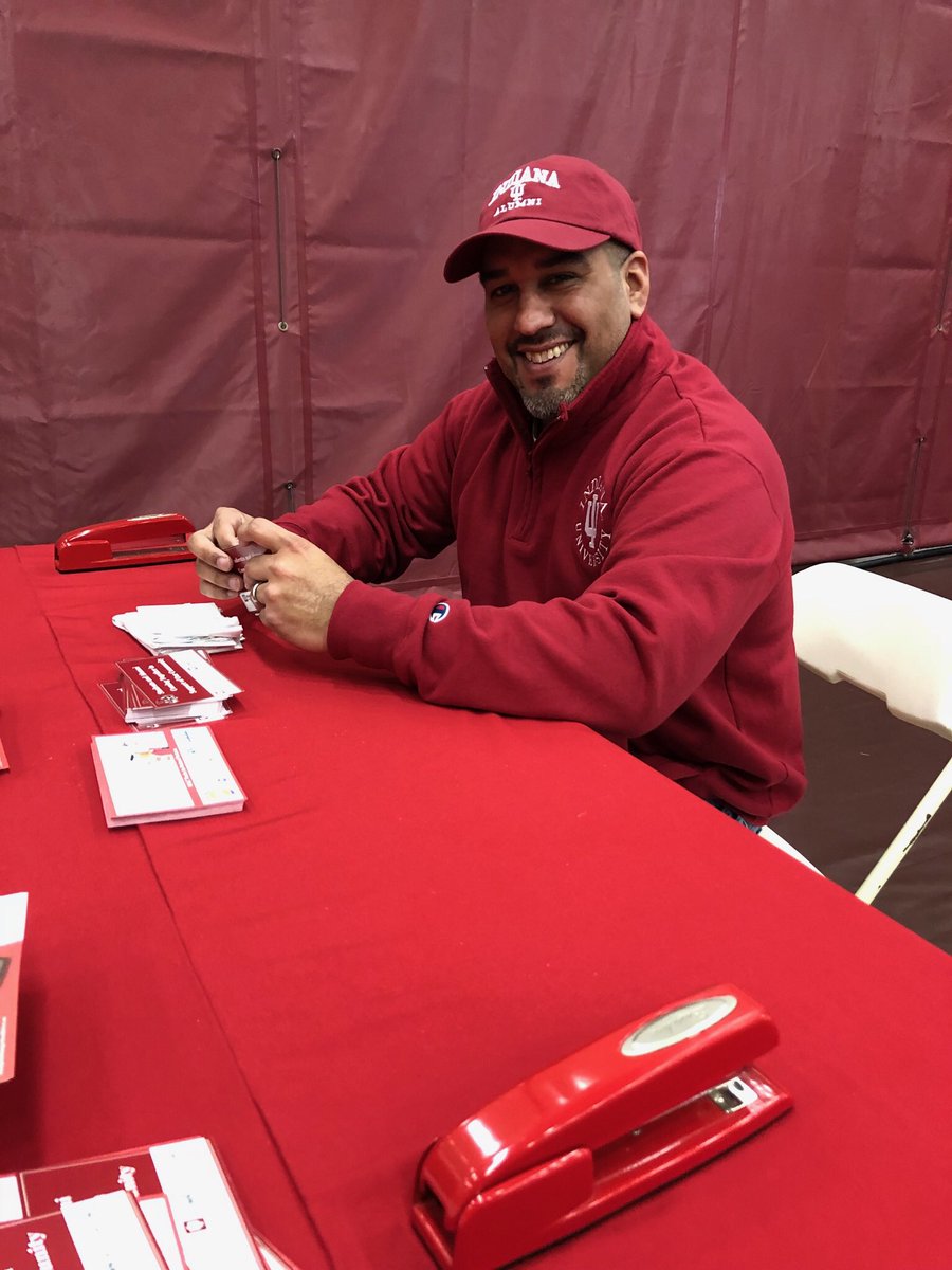 Coach3_us's tweet photo. Me doing my part for the IUSB Alumni Service Project to help the Northern Indiana Food Bank. IMPACT!! #IUDAY #IULAA https://t.co/WvxIhweGQ0