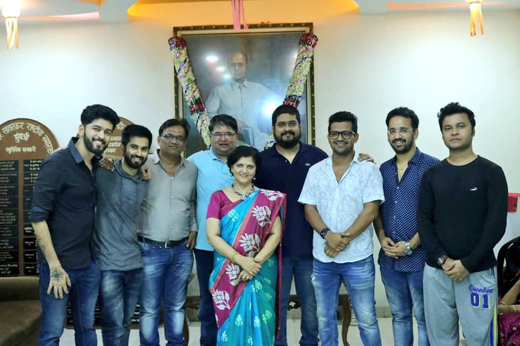 NeenaRautFilms's tweet photo. .@ShivSena Chief Shree Uddhav Thackeray Ji inaugurated the Hindi version of 'Swatantryaveer Light &amp; Sound Show' at @SavarkarSmarak. #Swatantryaveer https://t.co/9VIoJcN3GZ