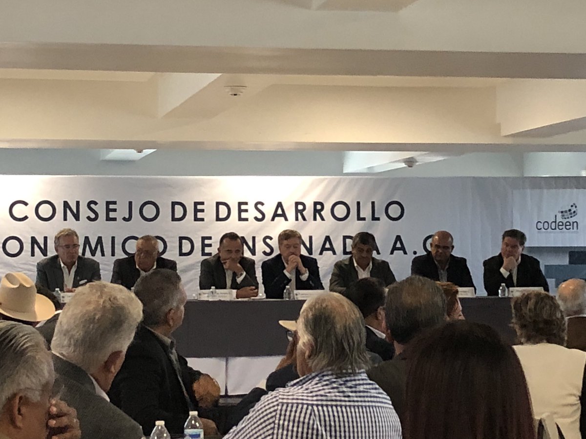 armandodh_'s tweet photo. Me encuentro acompañando a mi amigo Javier Barraza en su protesta como nuevo presidente ejecutivo del Consejo de Desarrollo Económico de #Ensenada #BajaCalifornia #Codeen https://t.co/oqFQjxkINk