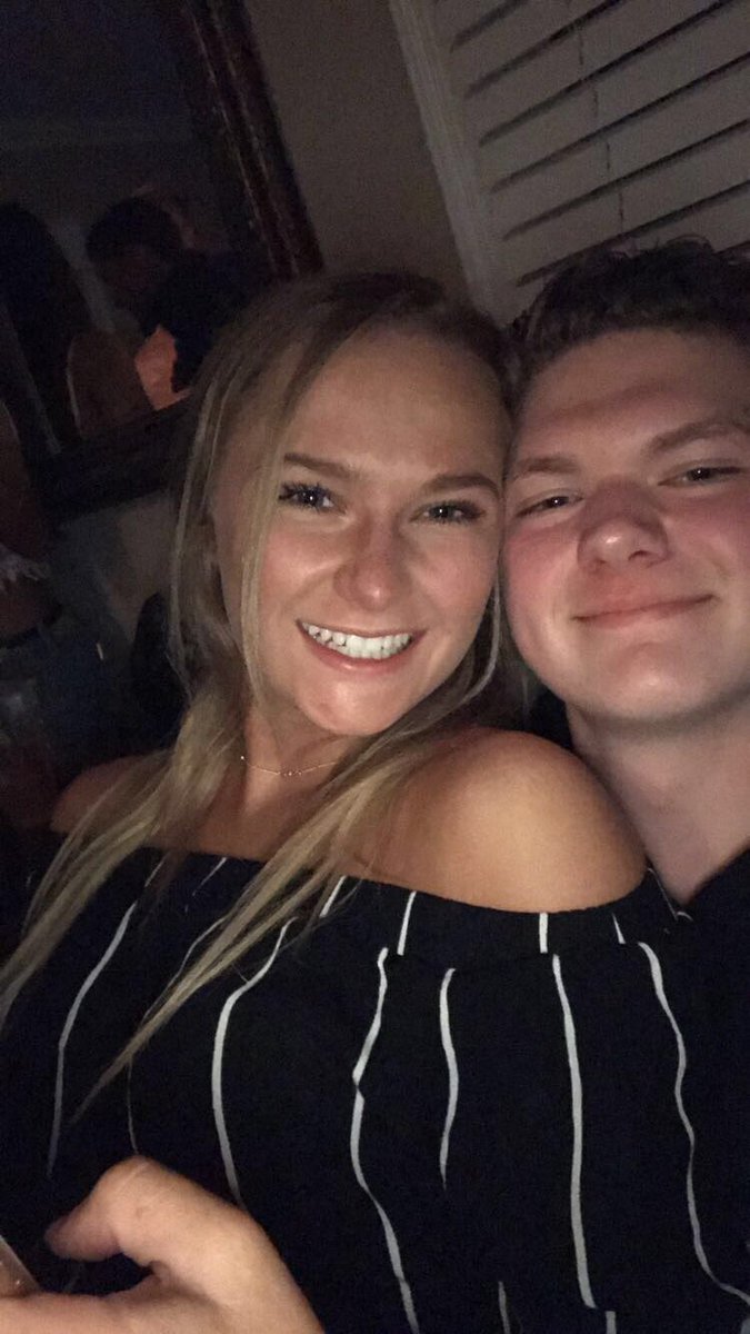 dberns27's tweet photo. Happy birthday Julia love u hope u have a great day!! ❤️❤️🎁🎈🎉@juliadaddezio03 https://t.co/Vb3Ve6T7kU