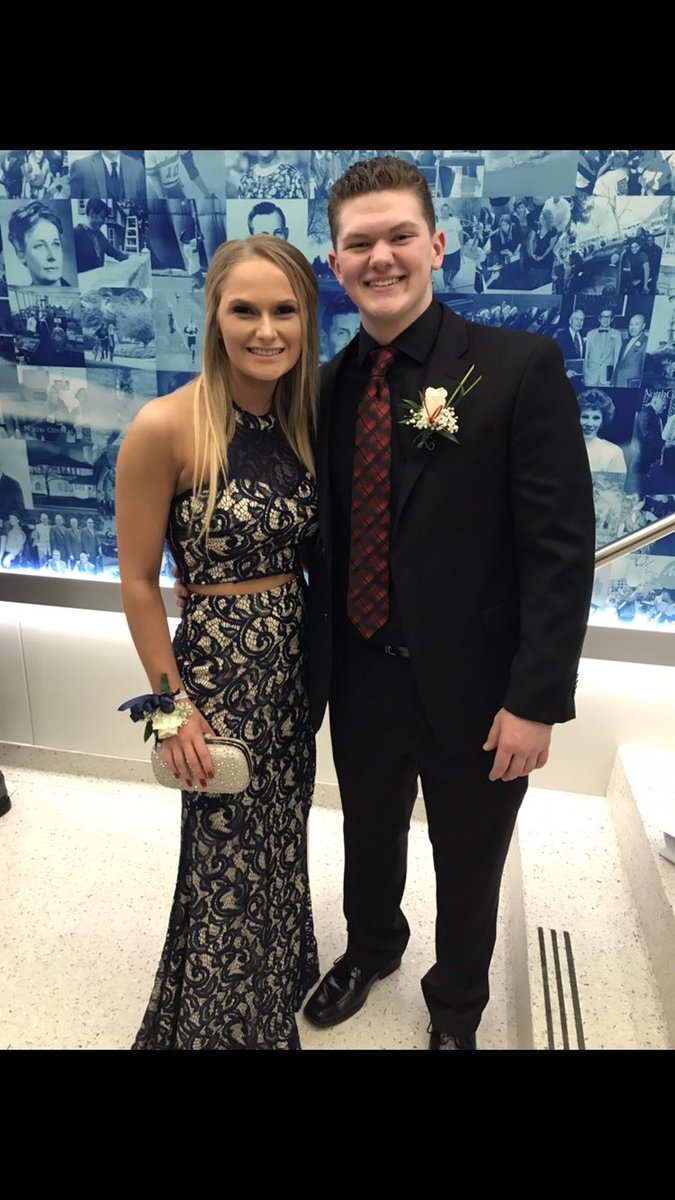 dberns27's tweet photo. Happy birthday Julia love u hope u have a great day!! ❤️❤️🎁🎈🎉@juliadaddezio03 https://t.co/Vb3Ve6T7kU