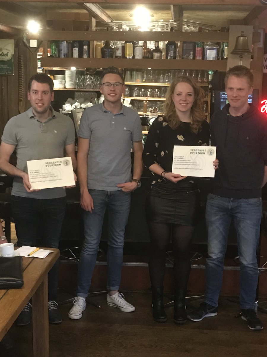 VCENduurzaam's tweet photo. Aan het eind van de ALV van VCEN U.A. kregen zowel Tim van Bemmel en Jeroen Nieuwenhuis als Sander Garstenveld en Lot Bomers van het bestuur van de vereniging een cheque uitgereikt t.w.v. € 1.250,-- voor het energieneutraal maken van hun woningen. VAN HARTE GEFELICITEERD!!! https://t.co/40SombRX9m
