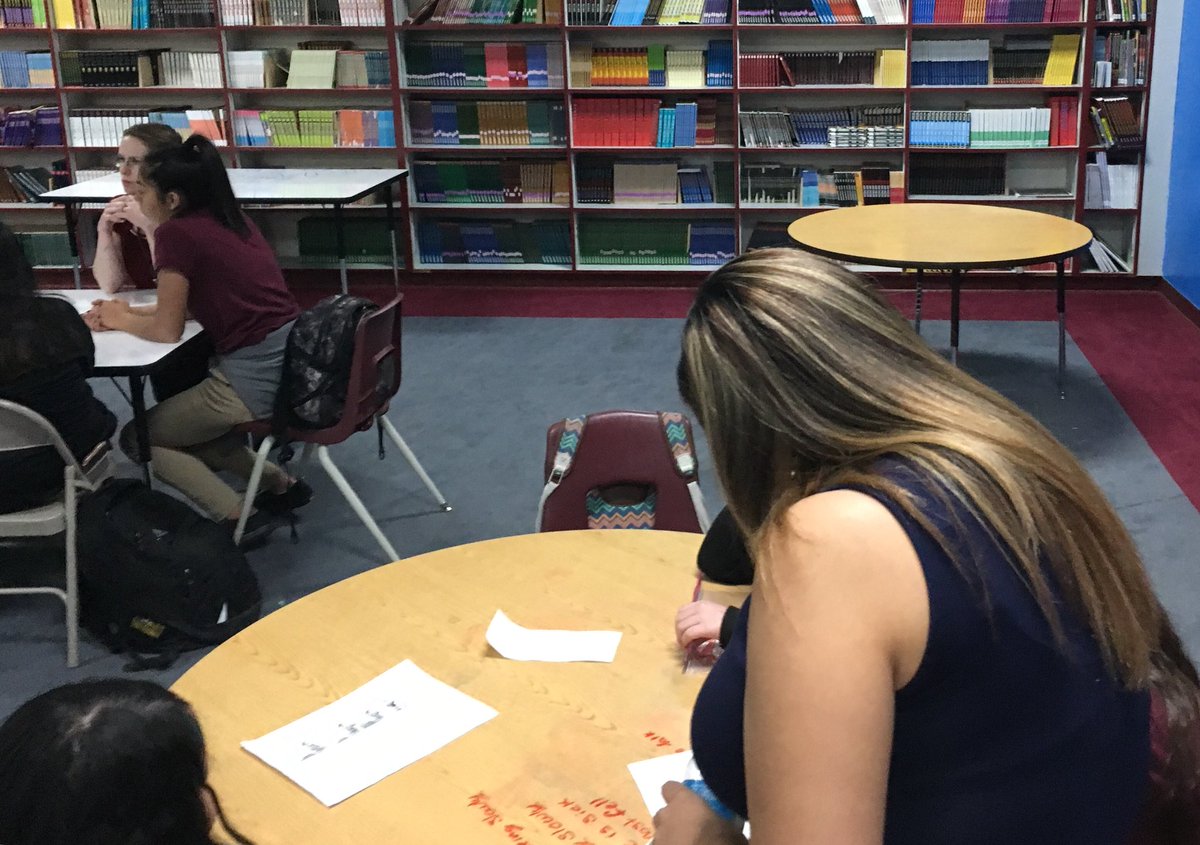 _mrgutierrez's tweet photo. 6th Grade intervention group in #BraveMode without even trying as they work on inferencing! #BelieveInTheBraves #BraveRevolution https://t.co/V33aIkSX6n